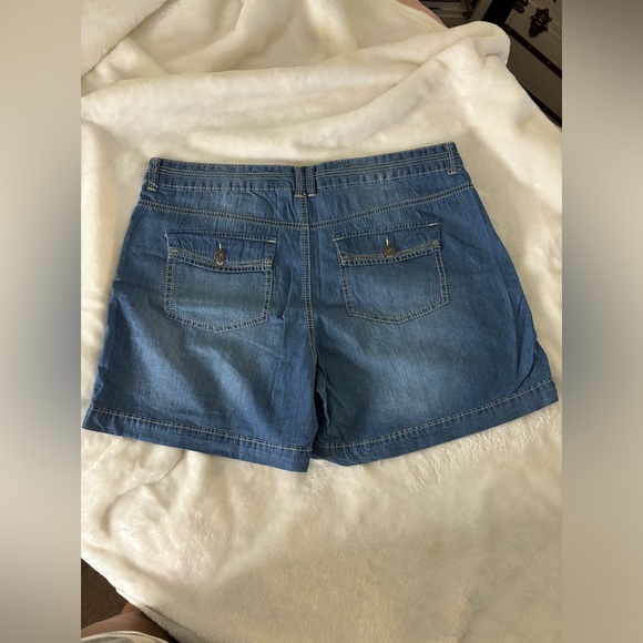Supplies by Unionbay Women’s Shorts 16 NWT - Picture 4 of 10
